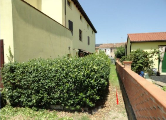 casa indipendente in vendita a Ferrara