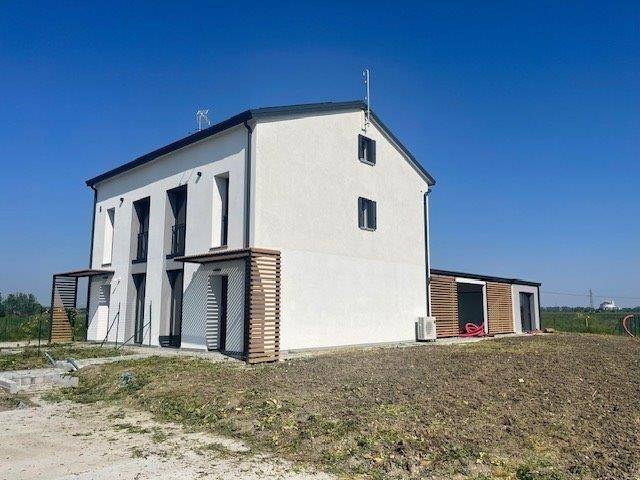 casa indipendente in vendita a Ferrara
