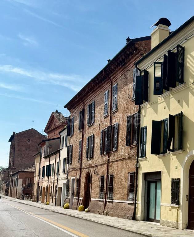 appartamento in vendita a Ferrara in zona Centro Storico
