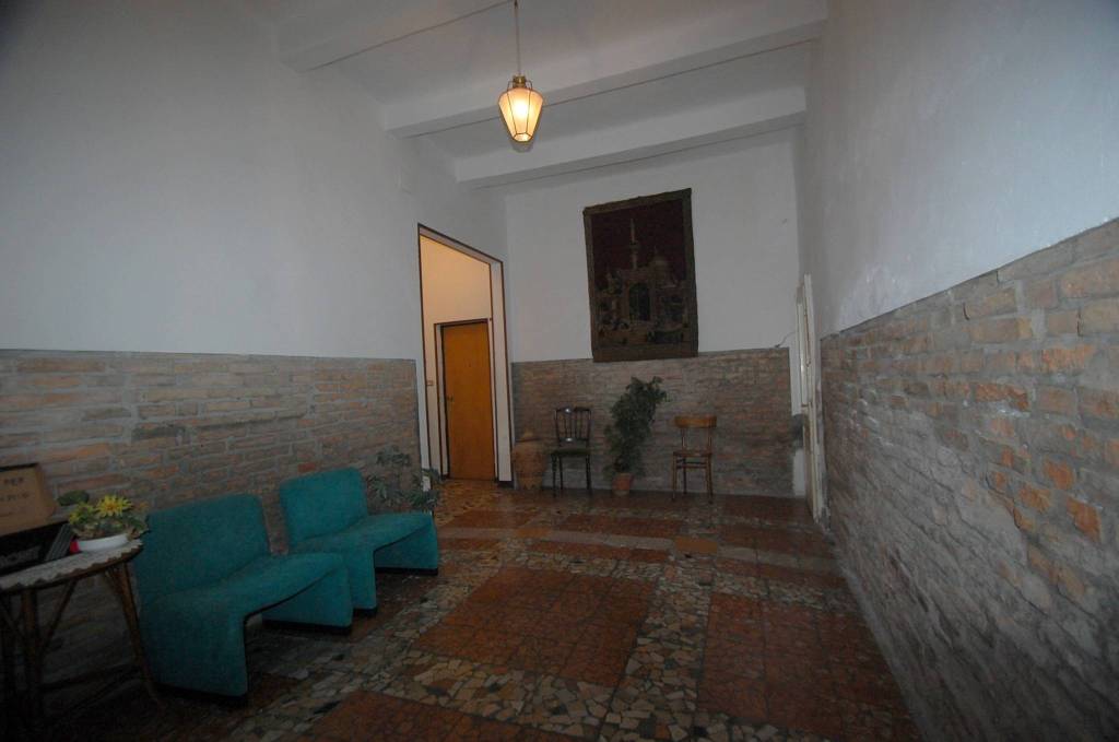 appartamento in vendita a Ferrara in zona Centro Storico