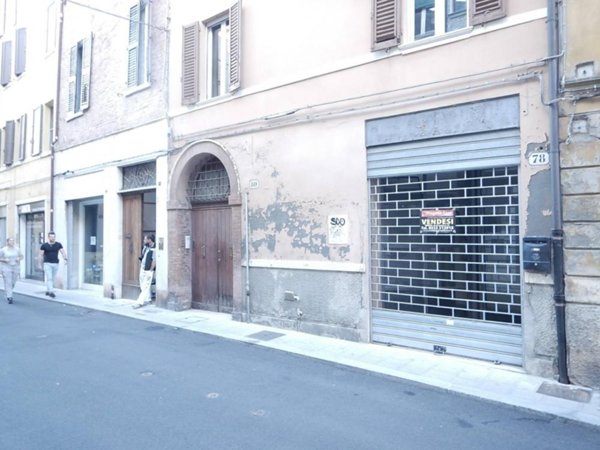 negozio in vendita a Ferrara in zona Centro Storico