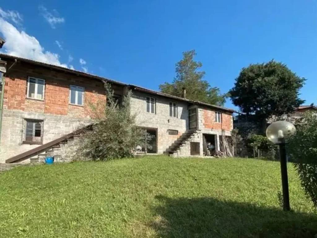 casa indipendente in vendita a Ferrara