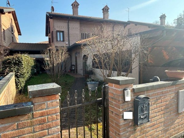 casa indipendente in vendita a Ferrara in zona Francolino