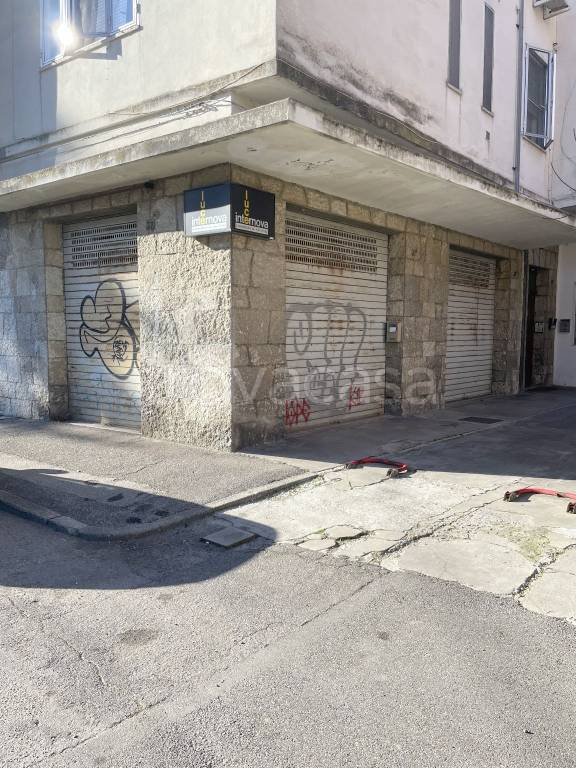 negozio in vendita a Ferrara in zona Quartiere Giardino / Acquedotto