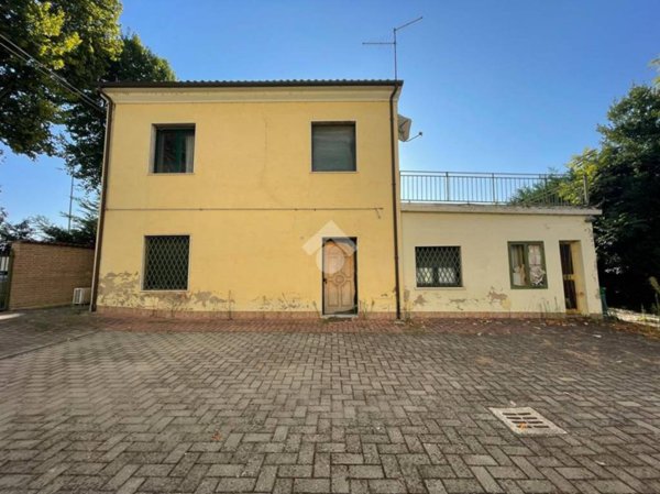 casa indipendente in vendita a Ferrara in zona Porotto / Cassana