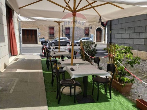 negozio in vendita a Ferrara in zona Centro Storico