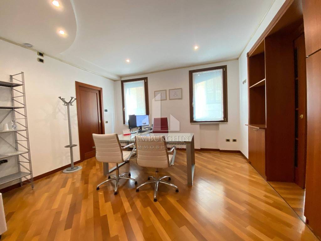 appartamento in vendita a Ferrara in zona Centro Storico
