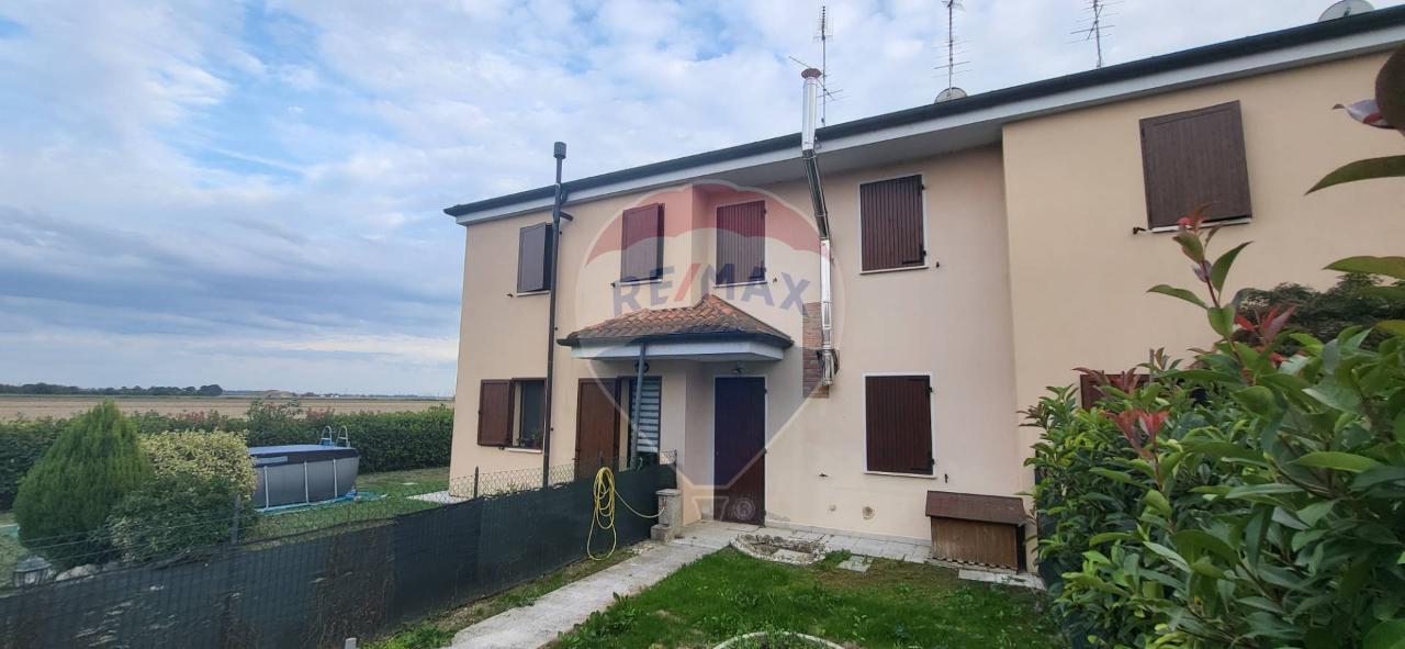casa indipendente in vendita a Ferrara in zona Casaglia