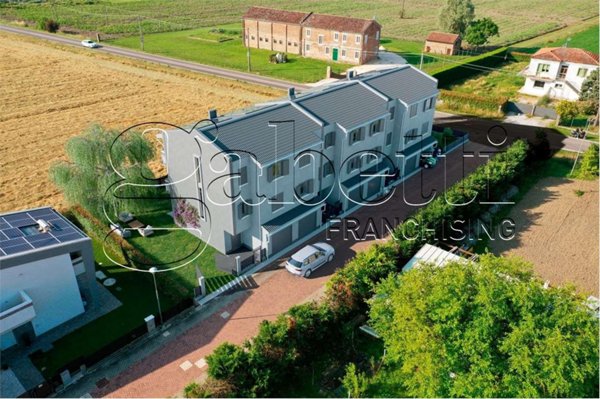 casa indipendente in vendita a Ferrara in zona San Martino