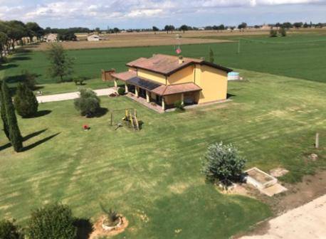 casa indipendente in vendita a Ferrara in zona Denore