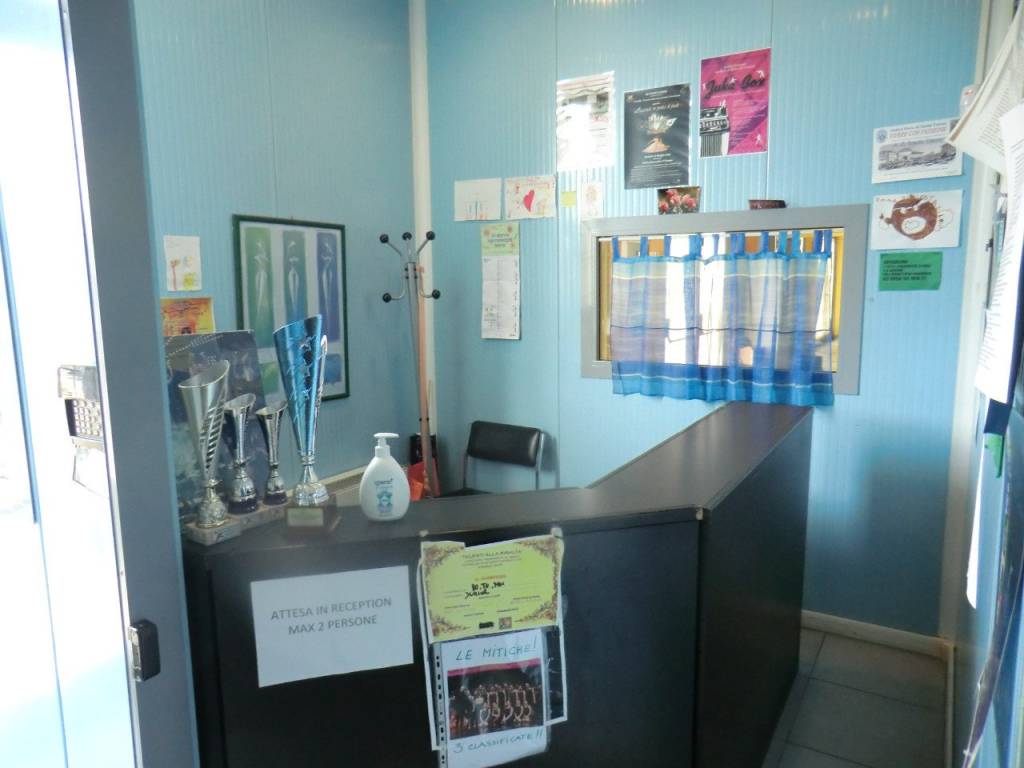 negozio in vendita a Ferrara in zona Casaglia