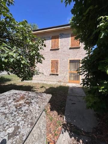 casa indipendente in vendita a Ferrara in zona San Martino