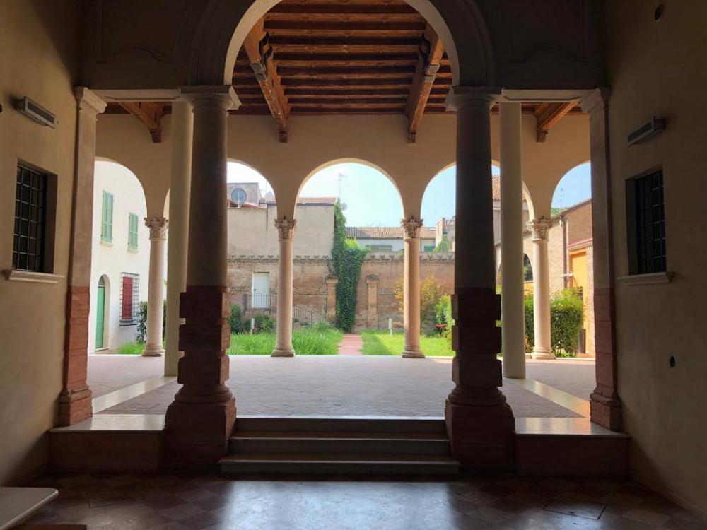 appartamento in vendita a Ferrara in zona Centro Storico