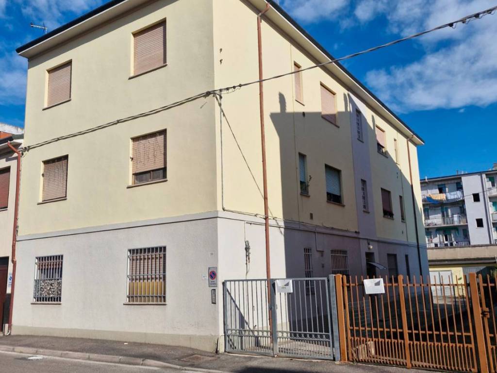 appartamento in vendita a Ferrara in zona Pontelagoscuro