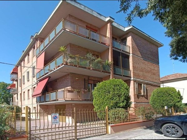 appartamento in vendita a Ferrara in zona Quartiere Giardino / Acquedotto