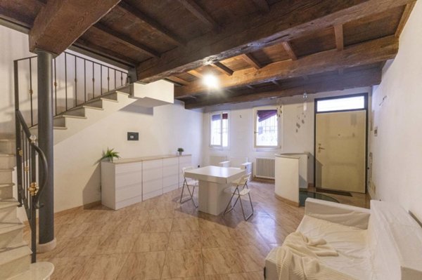 casa indipendente in vendita a Ferrara in zona Centro Storico