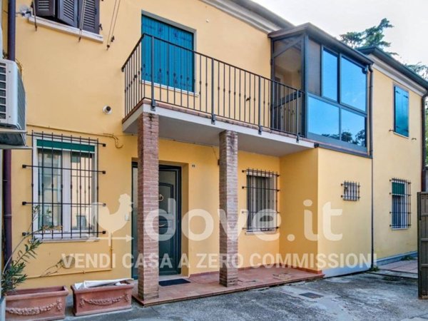 casa indipendente in vendita a Ferrara in zona Centro Storico