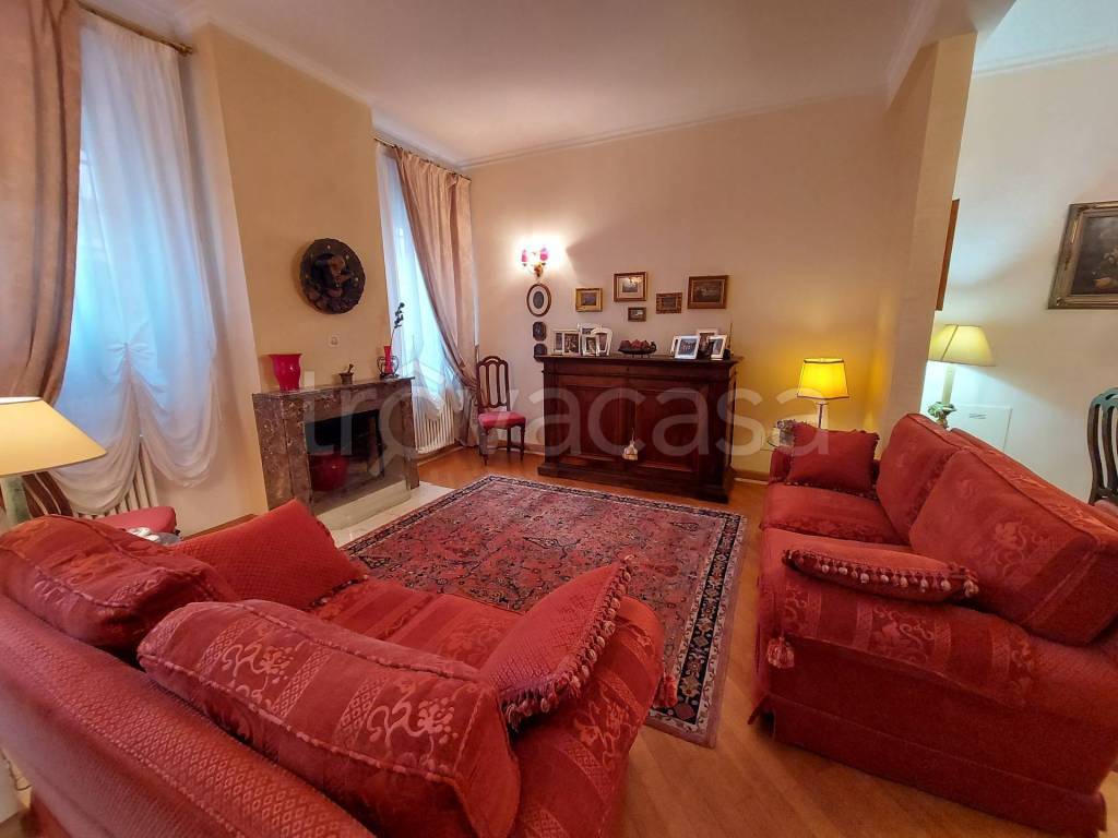 casa indipendente in vendita a Ferrara in zona Centro Storico