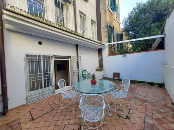 casa indipendente in vendita a Ferrara in zona Centro Storico