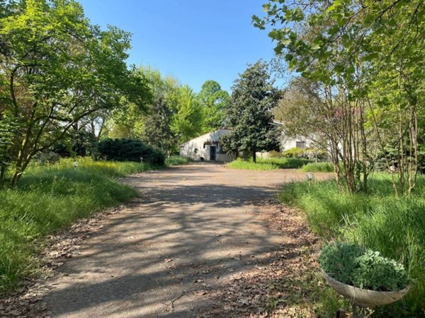 casa indipendente in vendita a Ferrara in zona Centro Storico