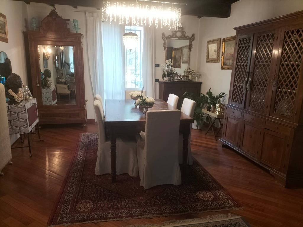 casa indipendente in vendita a Ferrara in zona Centro Storico