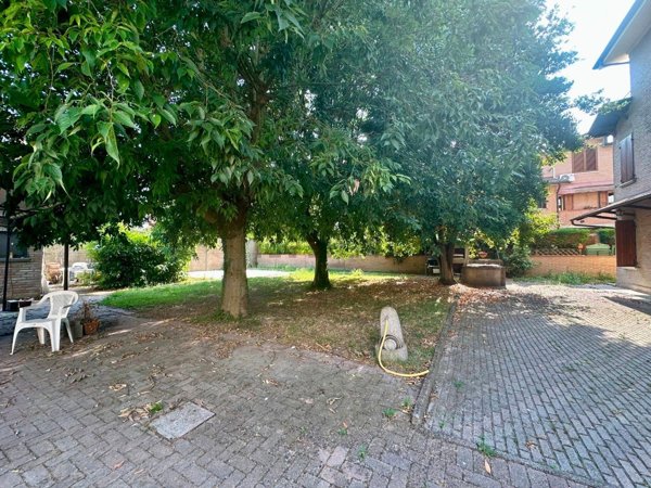 casa indipendente in vendita a Ferrara