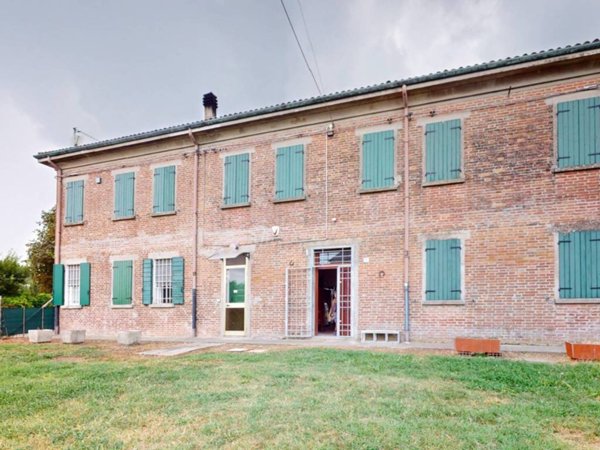 casa indipendente in vendita a Ferrara in zona Porotto / Cassana