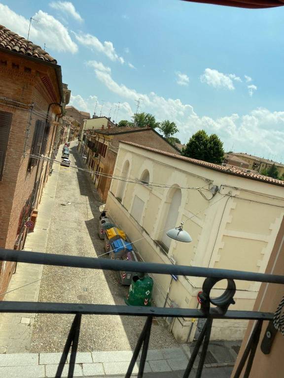 appartamento in vendita a Ferrara in zona Centro Storico