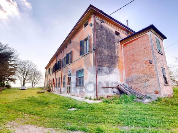 casa indipendente in vendita a Ferrara in zona Porotto / Cassana