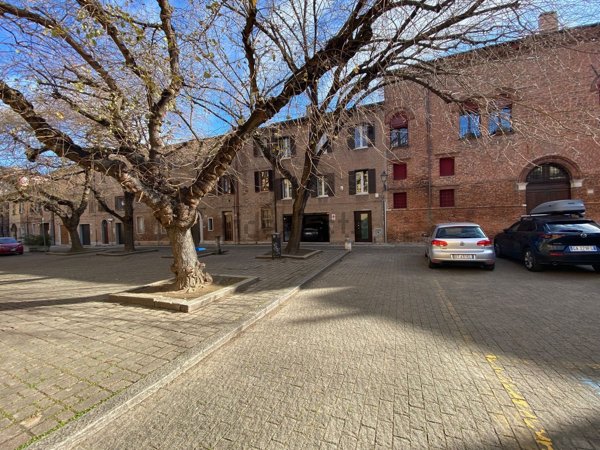 casa indipendente in vendita a Ferrara in zona Centro Storico