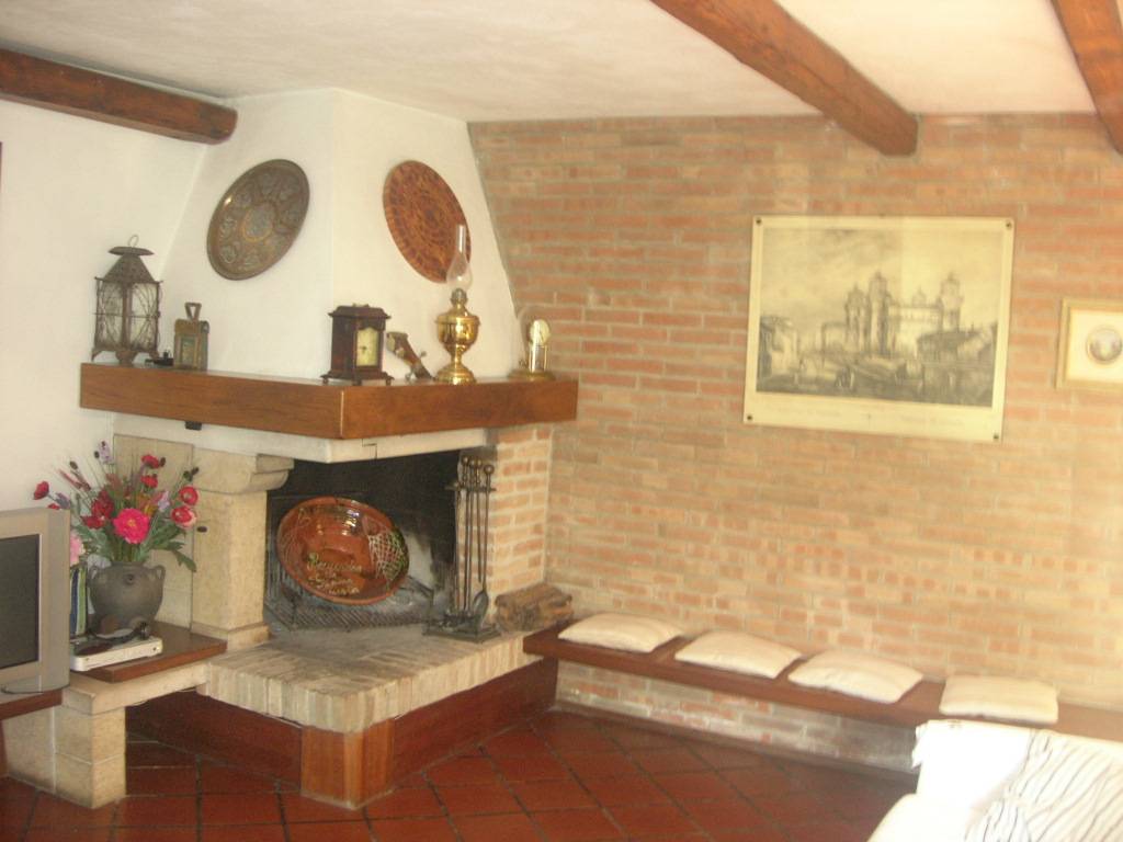 casa indipendente in vendita a Ferrara