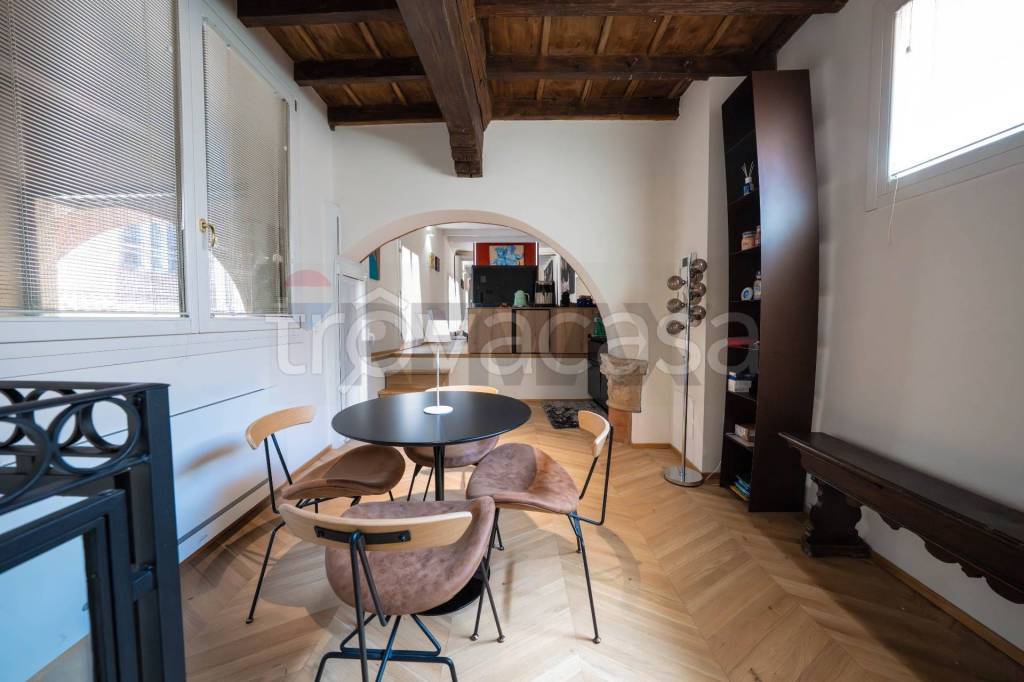 appartamento in vendita a Ferrara in zona Centro Storico