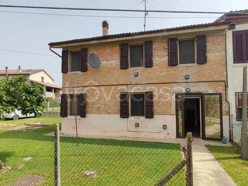 casa indipendente in vendita a Ferrara in zona Casaglia