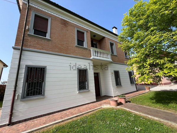 casa indipendente in vendita a Ferrara in zona San Bartolomeo in Bosco