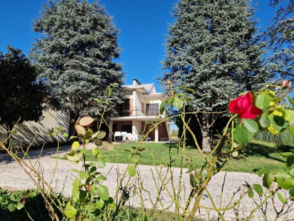 casa indipendente in vendita a Ferrara in zona San Martino