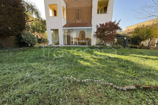 casa indipendente in vendita a Ferrara in zona Pontegradella