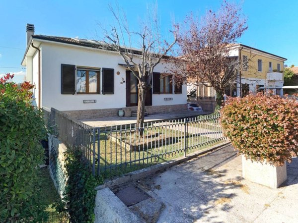 casa indipendente in vendita a Ferrara in zona Pontegradella