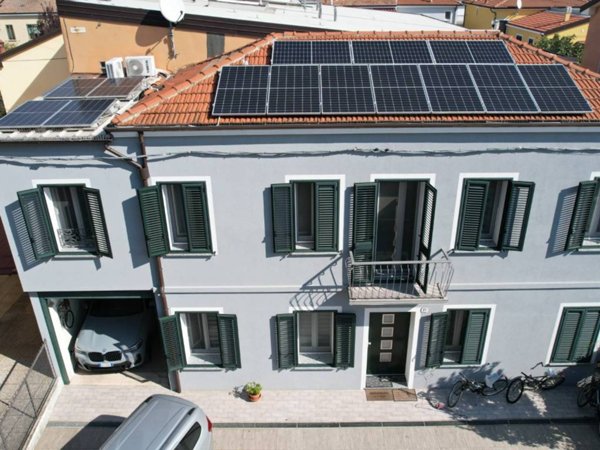 casa indipendente in vendita a Ferrara