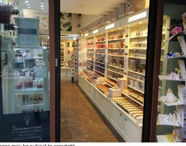 negozio in vendita a Ferrara in zona Centro Storico