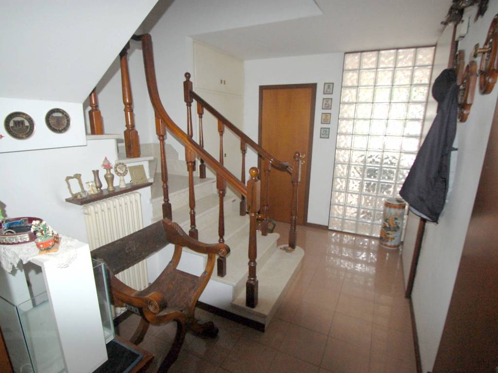 casa indipendente in vendita a Ferrara