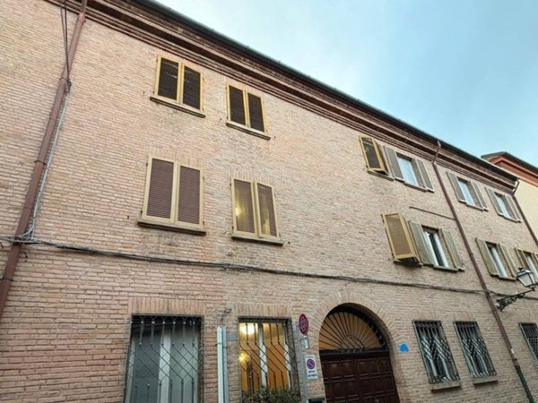 appartamento in vendita a Ferrara in zona Centro Storico