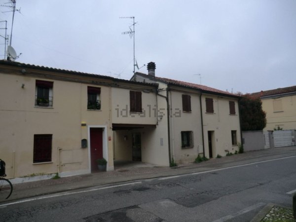 casa semindipendente in vendita a Ferrara