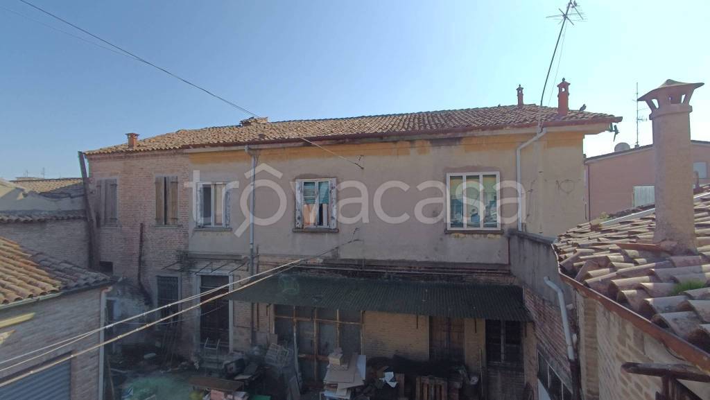 appartamento in vendita a Ferrara in zona Centro Storico