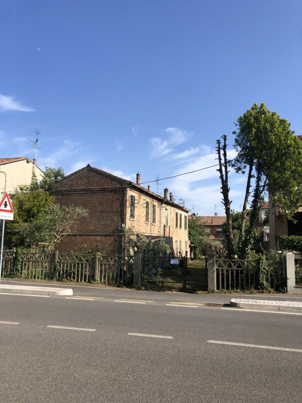 casa indipendente in vendita a Ferrara