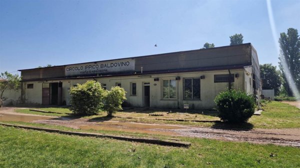 locale di sgombero in vendita a Ferrara in zona Francolino