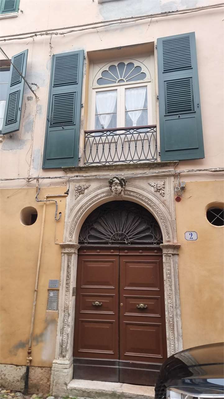 appartamento in vendita a Ferrara in zona Centro Storico