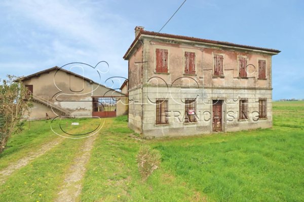 casa indipendente in vendita a Ferrara in zona Marrara