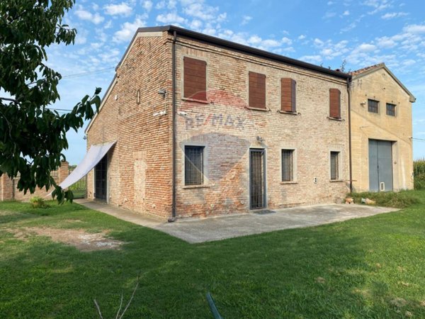 casa indipendente in vendita a Ferrara in zona Casaglia