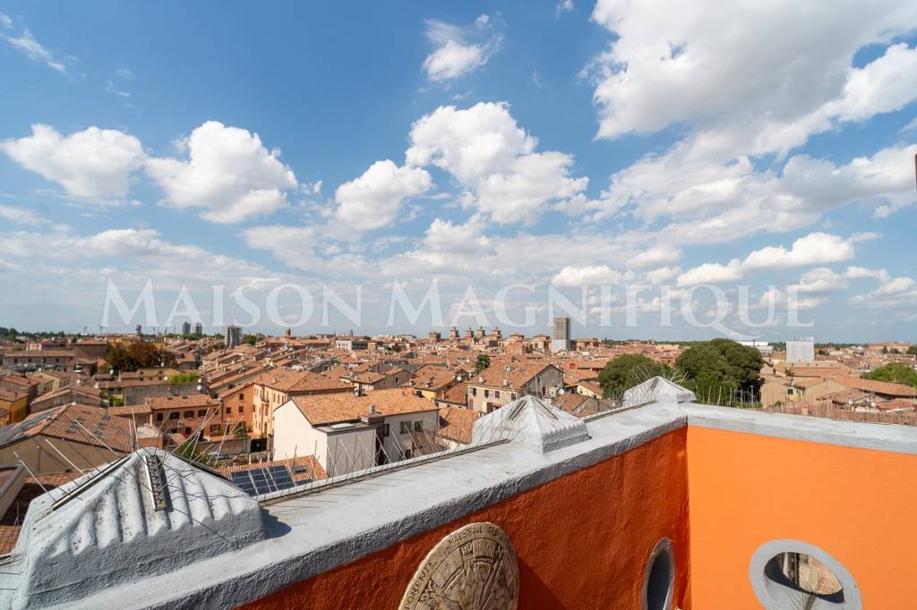 ufficio in vendita a Ferrara in zona Centro Storico