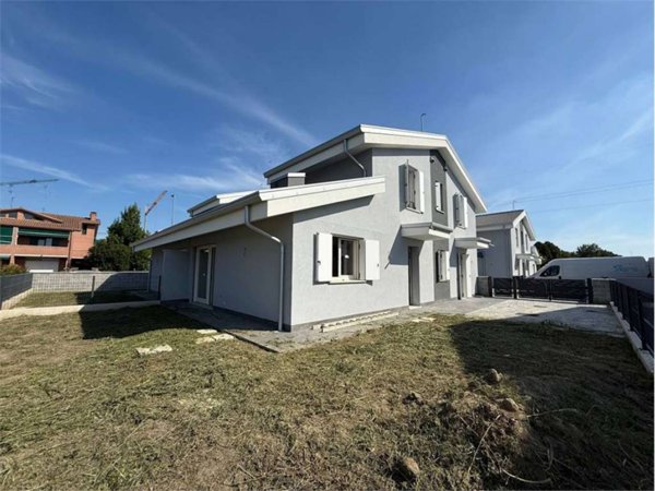 casa indipendente in vendita a Ferrara in zona Malborghetto di Boara